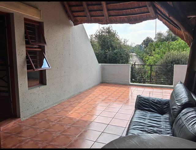 2 BEDROOM TOWNHOUSE FOR SALE IN SHARONLEA
